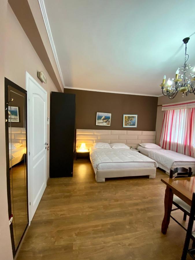 Hotel Bojko Vlorë エクステリア 写真