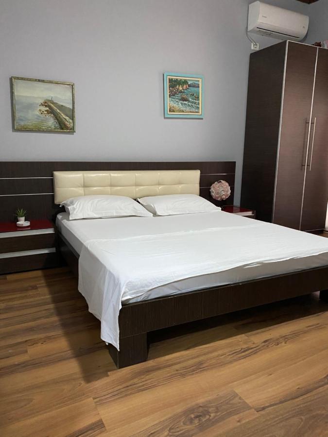 Hotel Bojko Vlorë エクステリア 写真