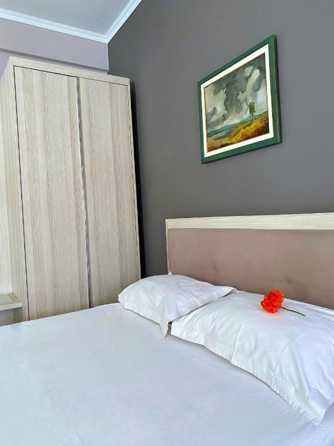Hotel Bojko Vlorë エクステリア 写真