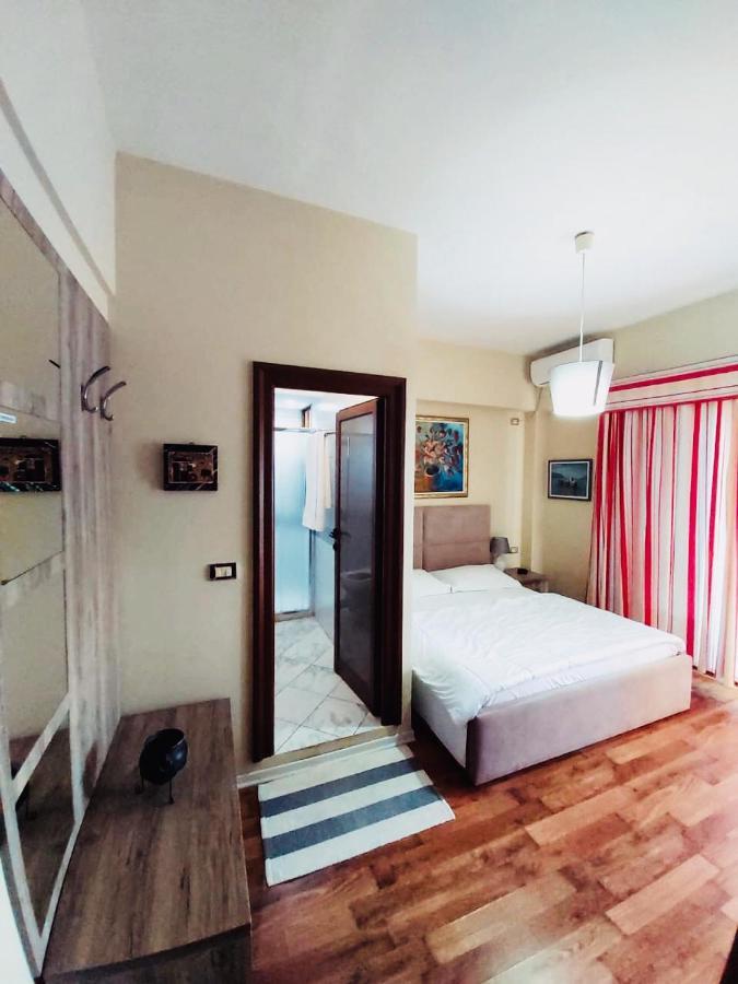 Hotel Bojko Vlorë エクステリア 写真