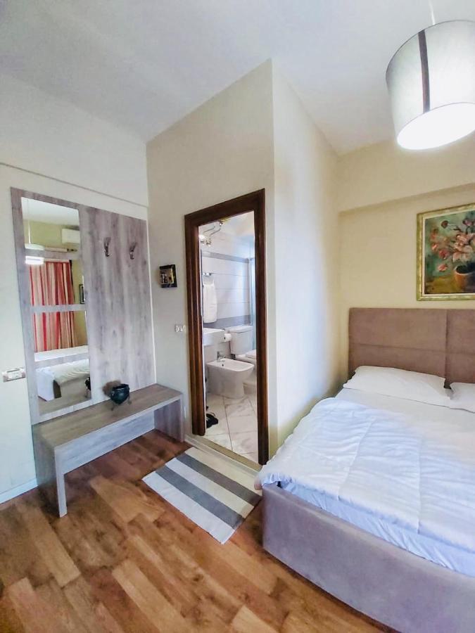 Hotel Bojko Vlorë エクステリア 写真